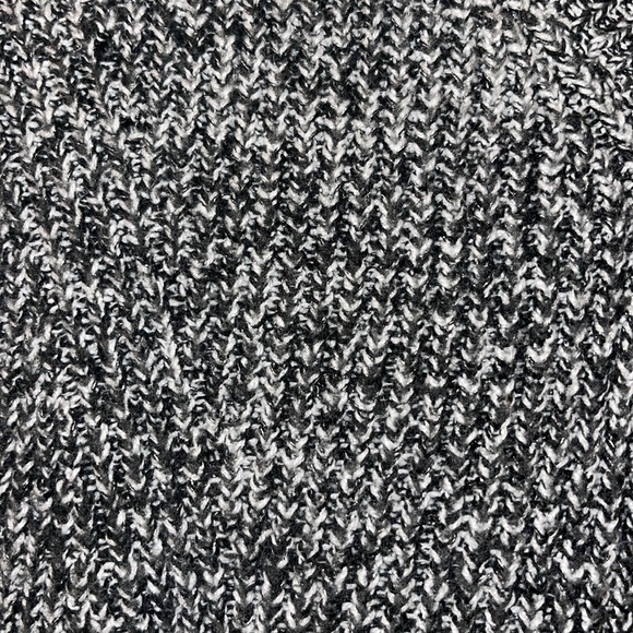 A new day sweater size medium - Picture 2 of 4